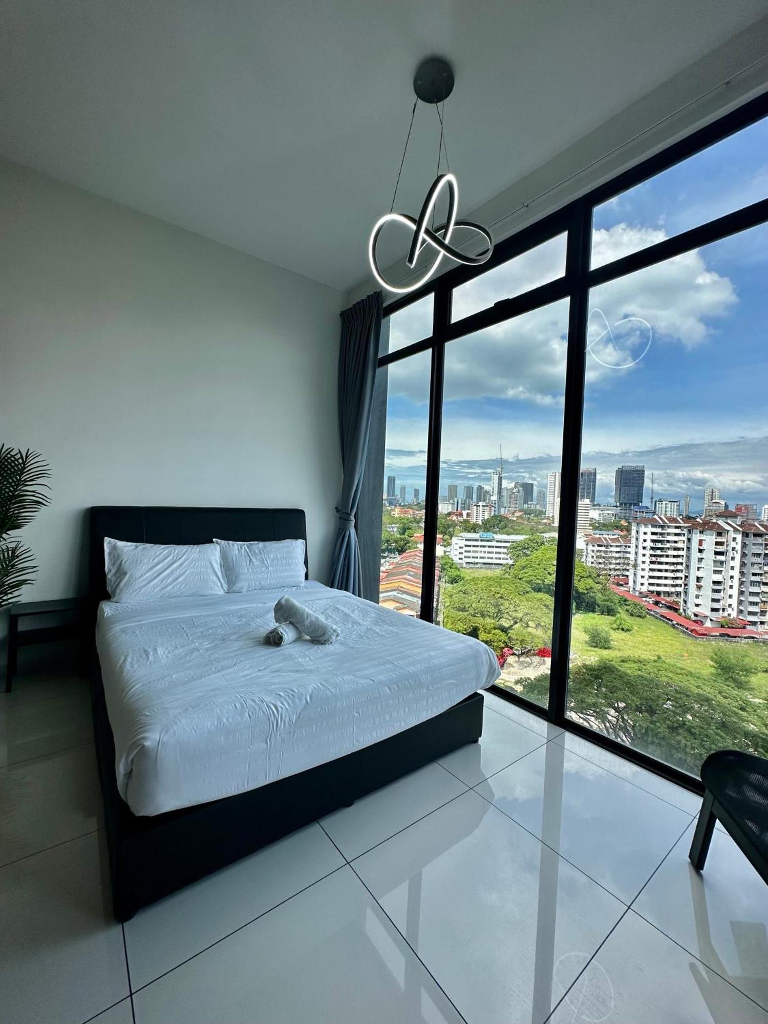 Beacon Executive Suite - City View - By Iz جورج تاون المظهر الخارجي الصورة