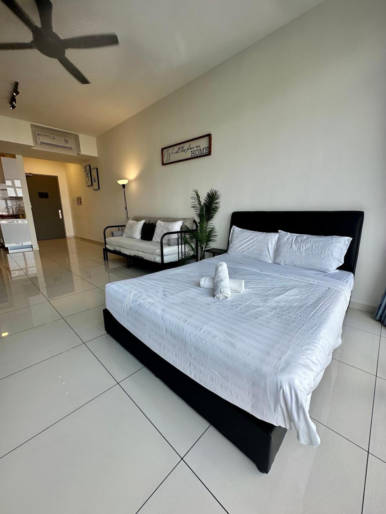 Beacon Executive Suite - City View - By Iz جورج تاون المظهر الخارجي الصورة